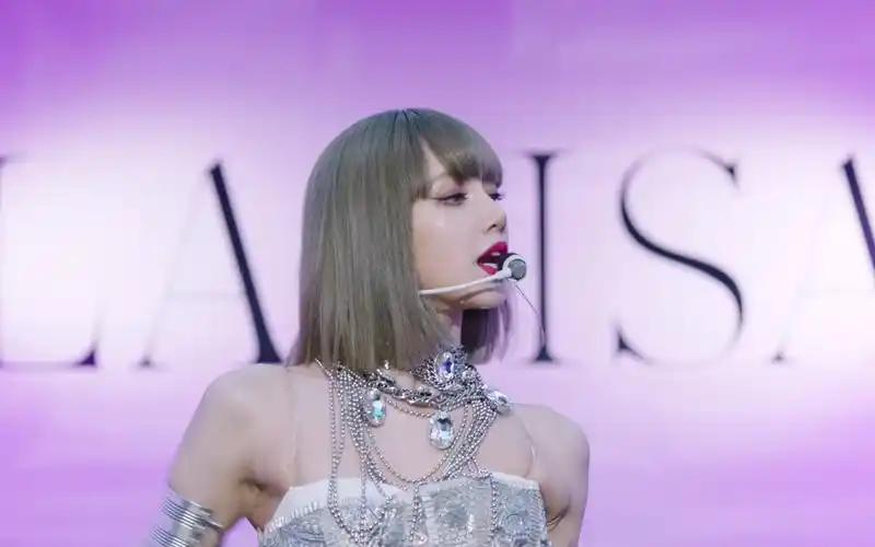 lisa的第二次舞台现场绝了yyds!- lalisa special stage