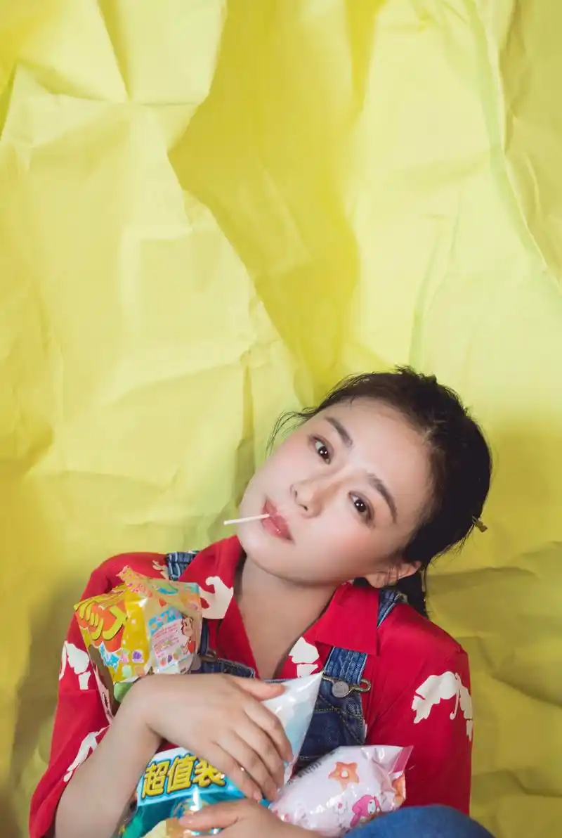 小可爱纯纯出席电视剧《加油你是最棒的》开播发布会