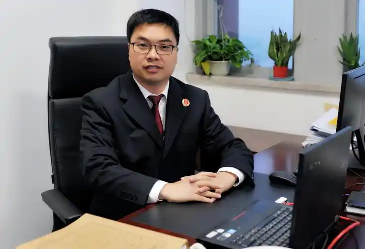 人民满意检察官黄益佐: "四重奏"唱响为民"服务曲" - 温州检察网