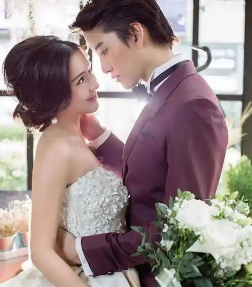 还记得演过《浪漫满屋》的李海娜吗?现在过得怎么样?_mike_amp_亚洲