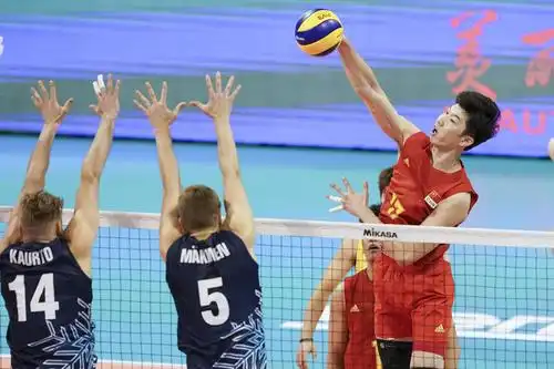 东京奥运会男排资格赛中国胜芬兰