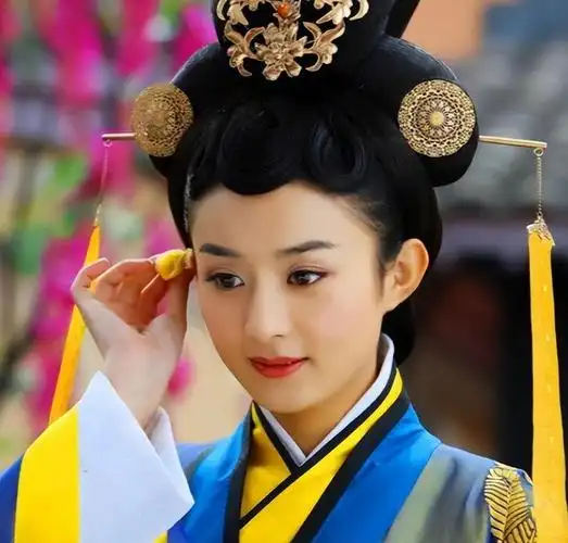 回顾赵丽颖曾被导演骂像猪嘴如今逆袭成实力顶流她有多励志