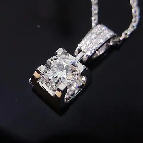 宝创款显牛头真钻圆真金金真金18k吊坠钻石天然颈饰