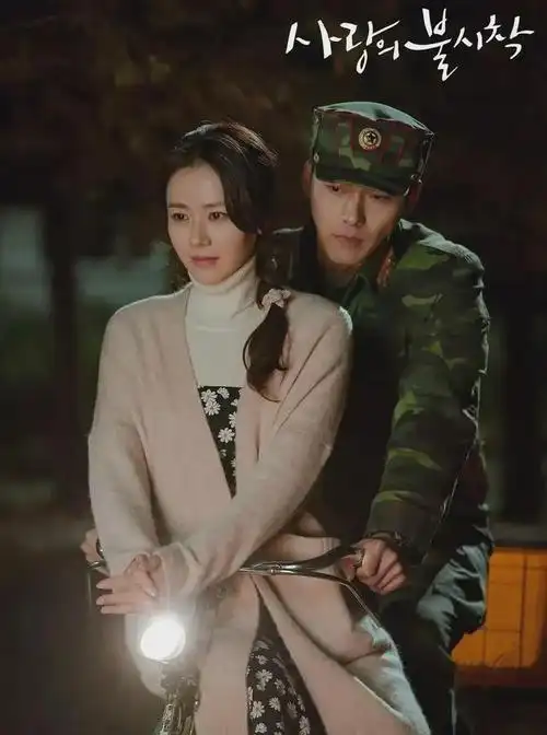 玄彬孙艺珍一家3口罕出游,1岁儿子曝光像爸爸,开5万小车好拉风!