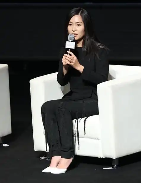 张艺谋大女儿张末:一婚嫁老外惨遭家暴,为何二婚还要嫁老外?