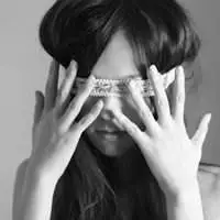 蒙眼头像女生_微信头像图片大全