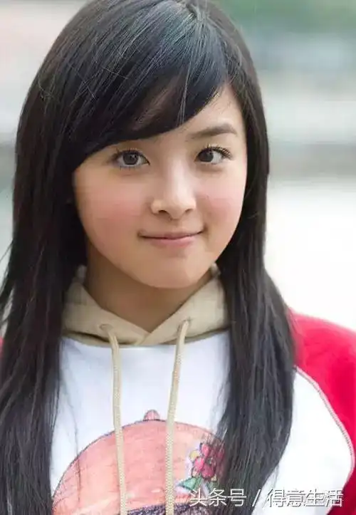 因为恋情才上头条的张含韵可惜吗?