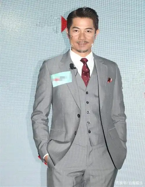 郭富城出席活动,坦言放心将财产交给小美打理,方媛在陪女儿上课