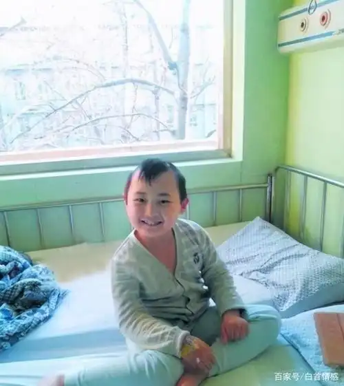 "年画娃娃"邓鸣贺:6岁两次春节联欢晚会,血癌8岁去世