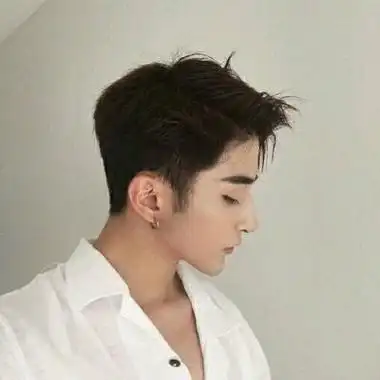 qq个性帅哥头像侧面伤感高清图片