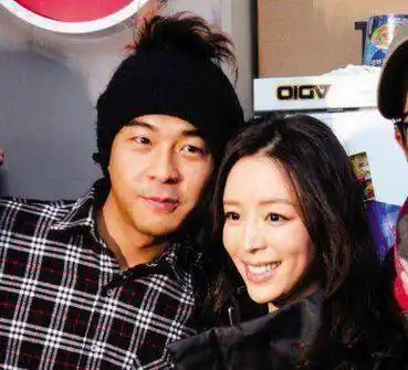 范晓萱的人生:打唇钉纹花臂,为爱割掉子宫,43岁过想要的生活_什么