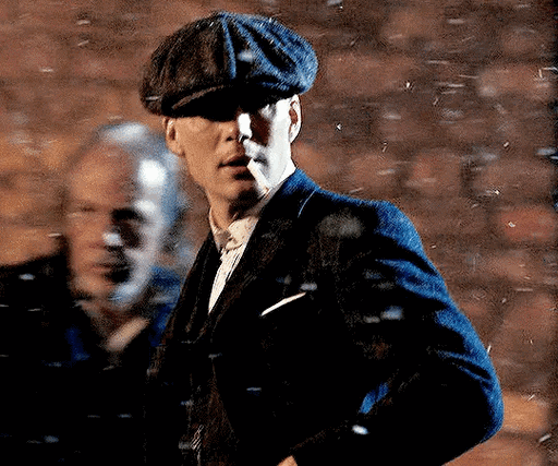 重温一些烟不离手的汤米·谢尔比,基莲在这部剧里太有型了08#花式刷