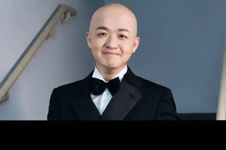 光头的名人明星有哪些 光头的明星有哪些男图片