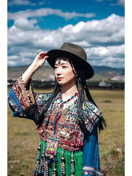 香格里拉帕纳海藏服旅拍