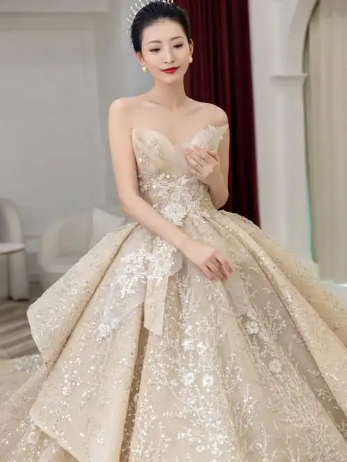 长在我审美上的香槟色主纱青岛婚纱