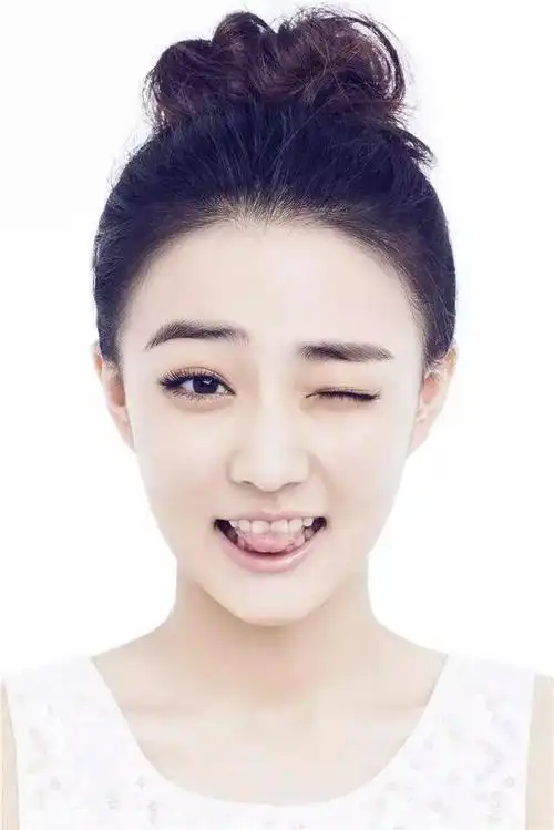 徐璐为新戏剪了短发,帅爆了_很漂亮