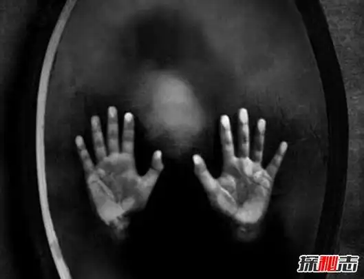 世界上最诡异的镜子杀人魔镜照一眼就会死已杀38人