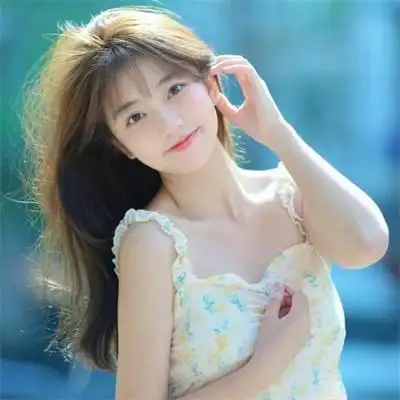 干净好看的温柔微笑真人女头图片