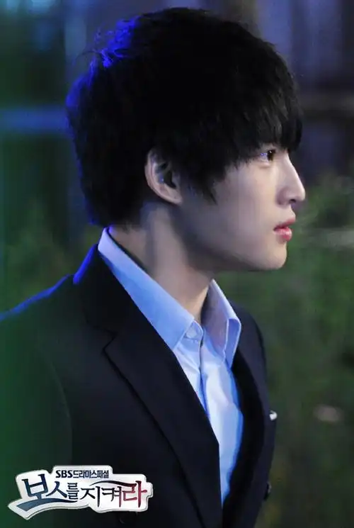 p>金在中(kim jae joong),原名"韩在俊".