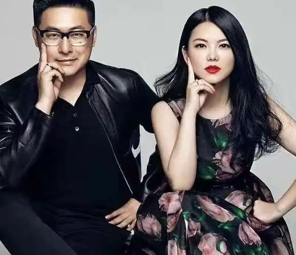 王岳伦官宣离婚!昨日被拍和异性举止亲密,如今疑暗示李湘有新人