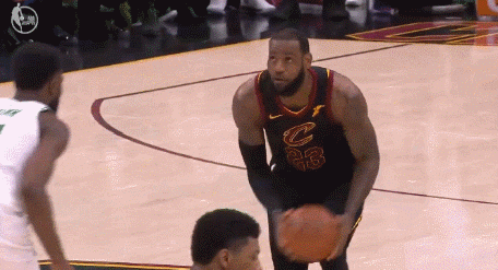 詹姆斯的这两个后撤步三分太不讲理了