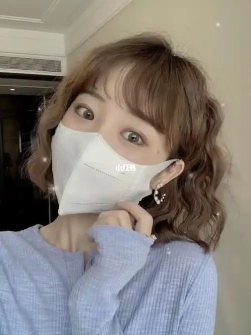 短发尴尬期最适合的法式烫蛋卷头巨减龄