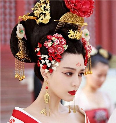 古装皇后大pk杨幂最像反派范冰冰最漂亮江疏影最惊艳而她最经典