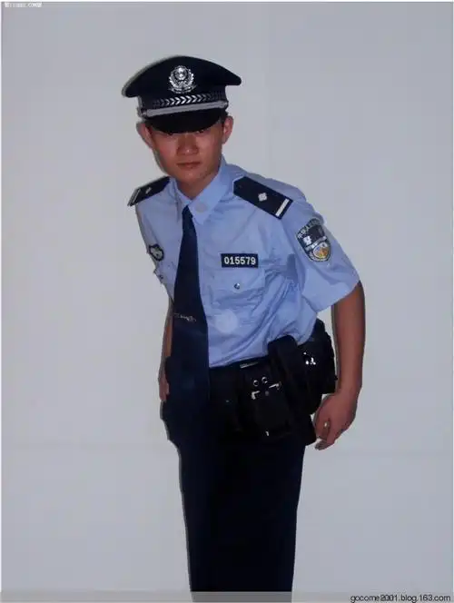 威武军警 赤胆忠心