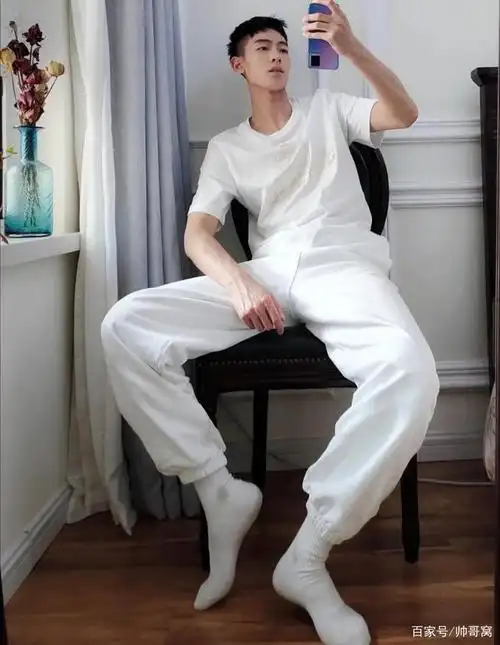 阳光帅气的188大长腿篮球体育生,他是你眼里运动男生的样子吗?