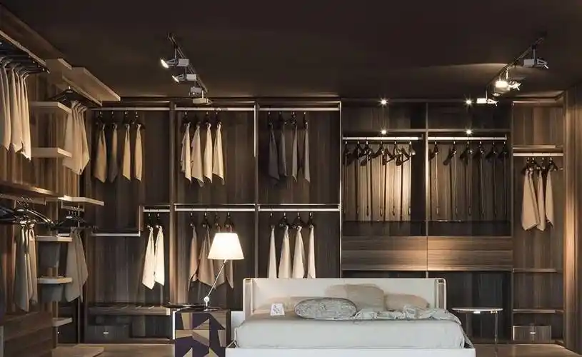 空间_衣柜_衣服