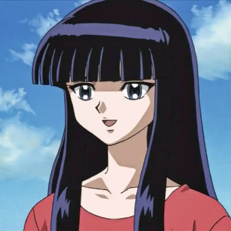 一群居心叵测的人从小就把她拐来然后用脚镣将她