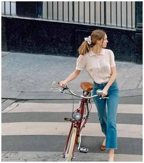 法国女人穿衣搭配风格_发型图片