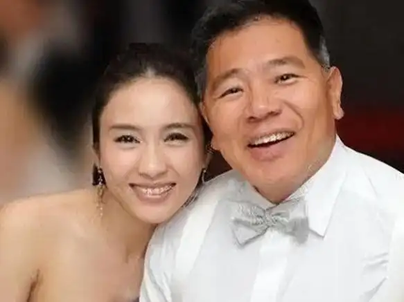 让鲜花插在牛粪上|黎姿|车晓|婚姻|吴征|陈红|林青霞|邢李源|马廷强