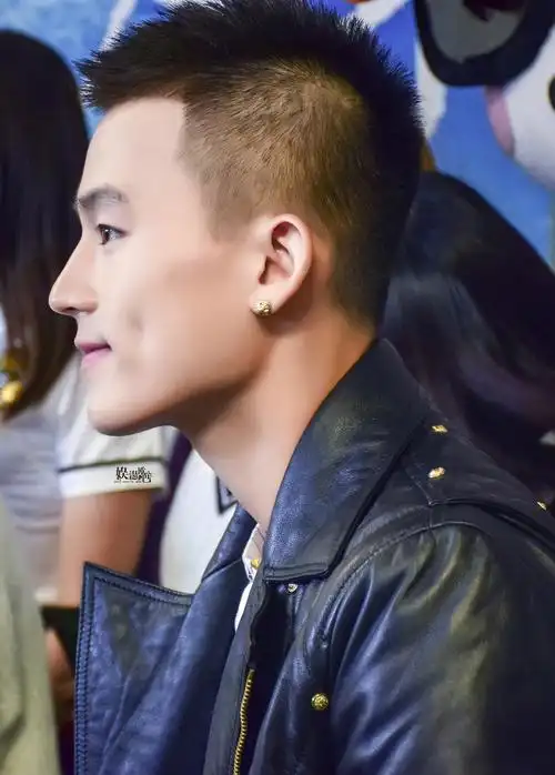 欧豪2015.5.8电影左耳墨尔本媒体与粉丝见面会 签书环节