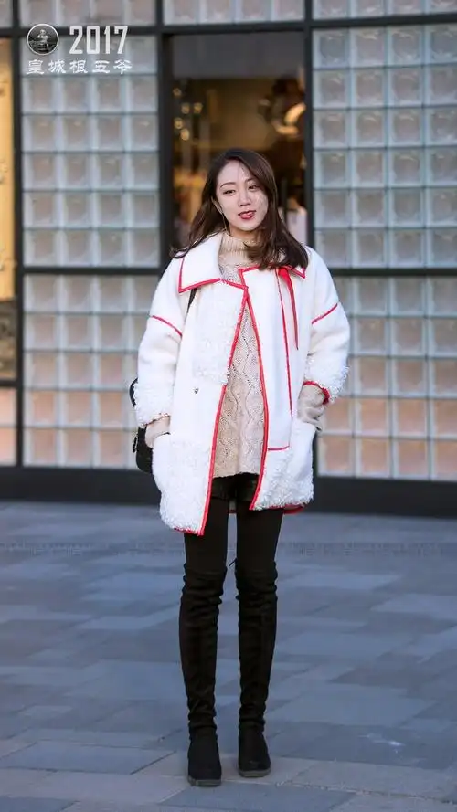 冬季北京街拍:时尚潮人美丽的容颜令人神魂颠倒