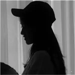 戴鸭舌帽女生头像全部是戴帽子低头女生头像图片