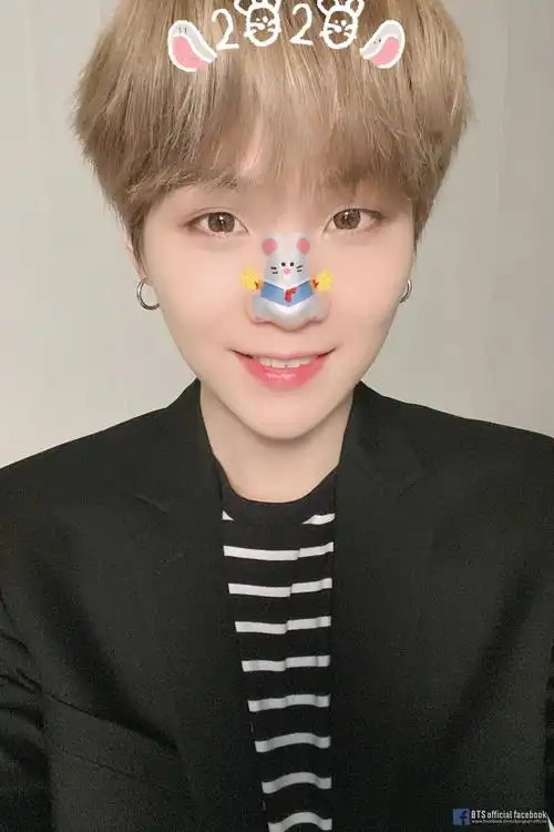 有没有闵玧其所有的自拍