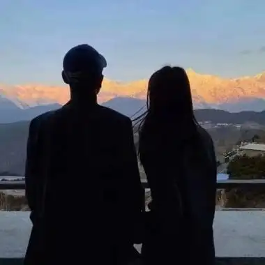 低调拥有成熟气质的新款情侣头像 简单轻熟风情侣微信头像2022