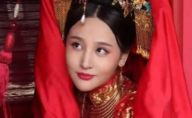 第四位就是大名鼎鼎的混世魔王程咬金的老婆裴翠云,裴仁基的女儿