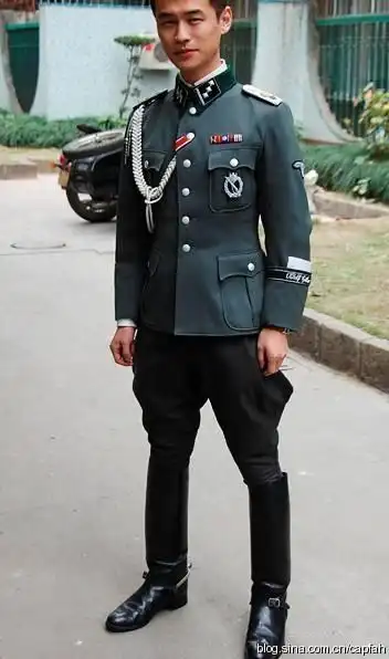 这身军服怎么穿不出来原有的气质?