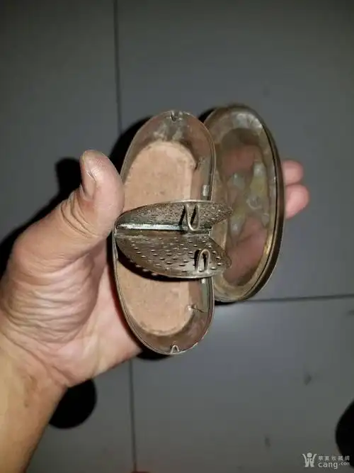 老铜虫具识货拿_地摊交易_华夏收藏网