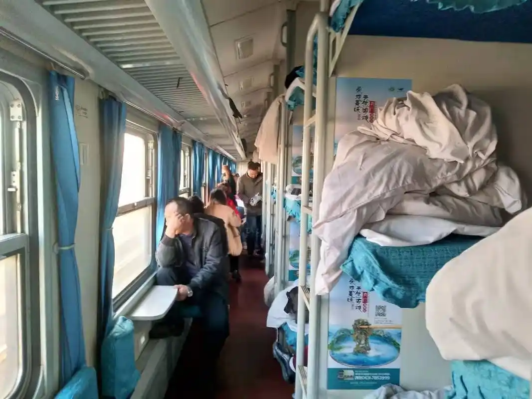 为何火车卧铺是男女混住,对女性岂不是很不安全?答案太现实了