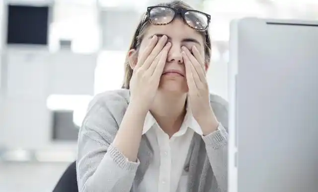 眼睛酸涩胀痛受不了,几个妙招帮你恢复明亮双眸!