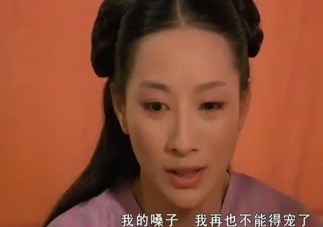 甄嬛传:难怪安陵容的嗓子被毒哑,你看看皇后做了啥恶心事?