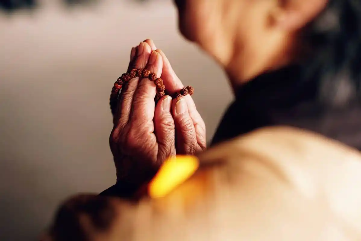 第一:出家办道,难道真的只是"诵经,念佛"?总归来讲分为两大类