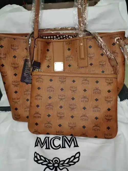 mcm子母包棕色黑色3399包邮