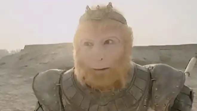 剧中丁健的表现非常出色.他的一举一动和表情都和孙悟空本人非常相似.