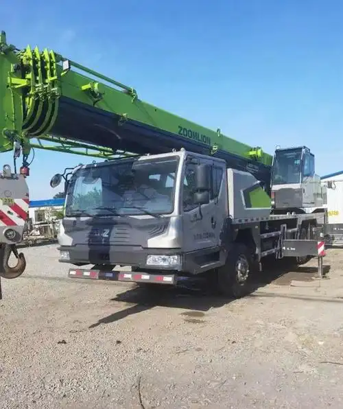 单位因更新设备低价出售转中联25吨吊车