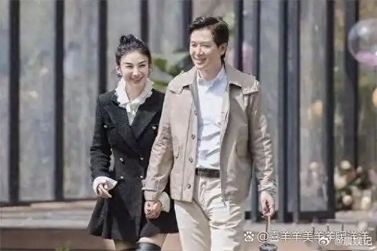 黄奕和老公,终于不钟爱丑男了,综艺节目吧,几年过去了,没有在一起