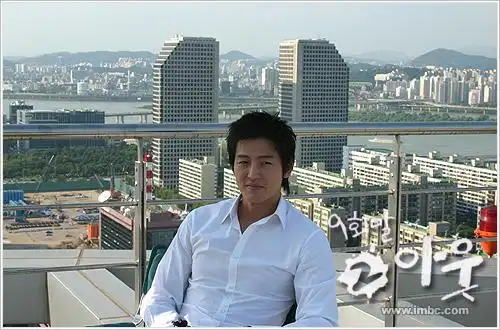 p>李廷镇 i>(         ,lee jung jin) /i>,1978年5月25日出生于韩国